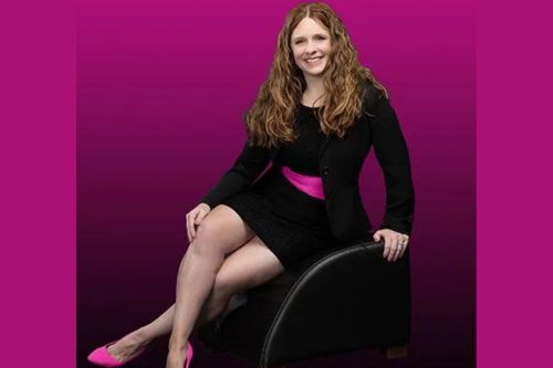 Amy Holland solo