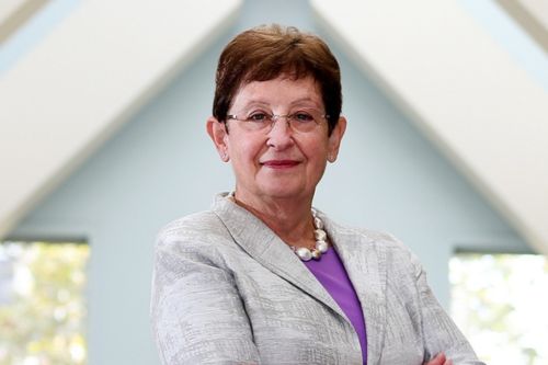 Jane B. Emons solo