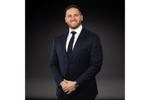 Arturo L. Arca solo