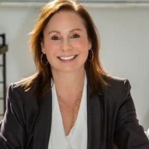Andrea L. Jakob