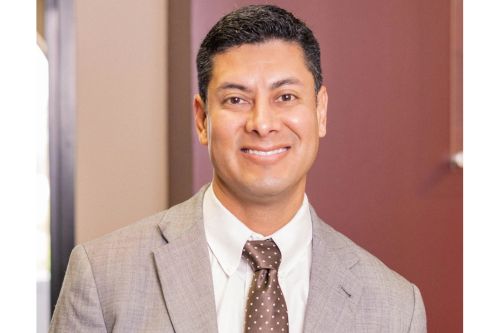 David J. Muñoz solo