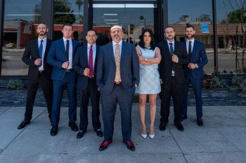Andrew Zeytuntsyan with team