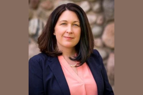 Carrie H. Peltier solo