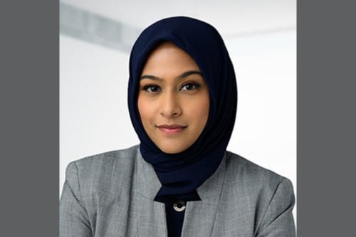 Shahzeen A. Karim solo