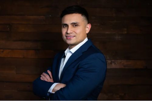 Christian Contreras solo