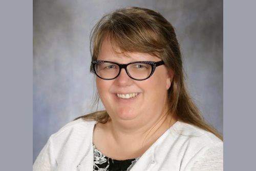 Tracy L. Laaveg Solo