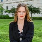 Licenciada Margaret R. Knight