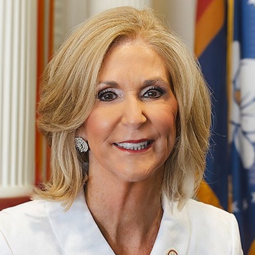 Lynn Fitch